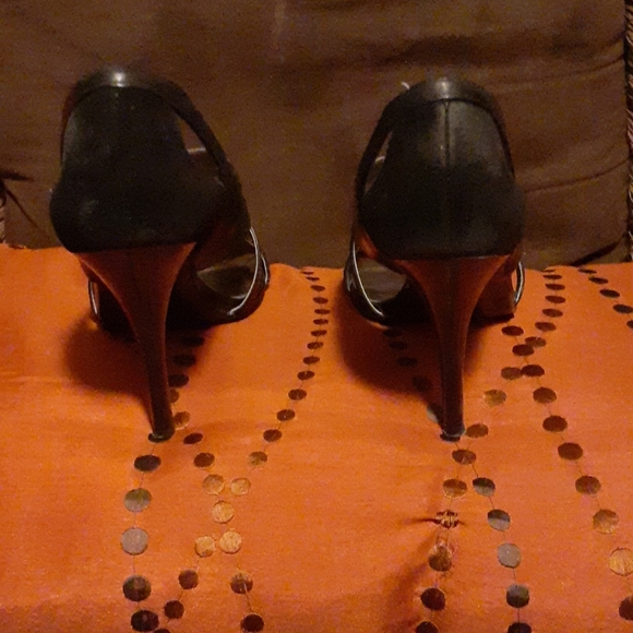 Shoes - Picture 4 of 7